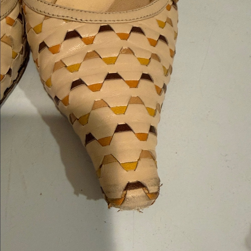 Prada Women's Woven Tan and Brown Heels - Picture 4 of 6